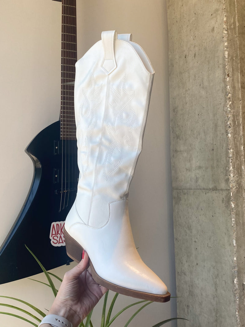 Breeze Tall White Boots